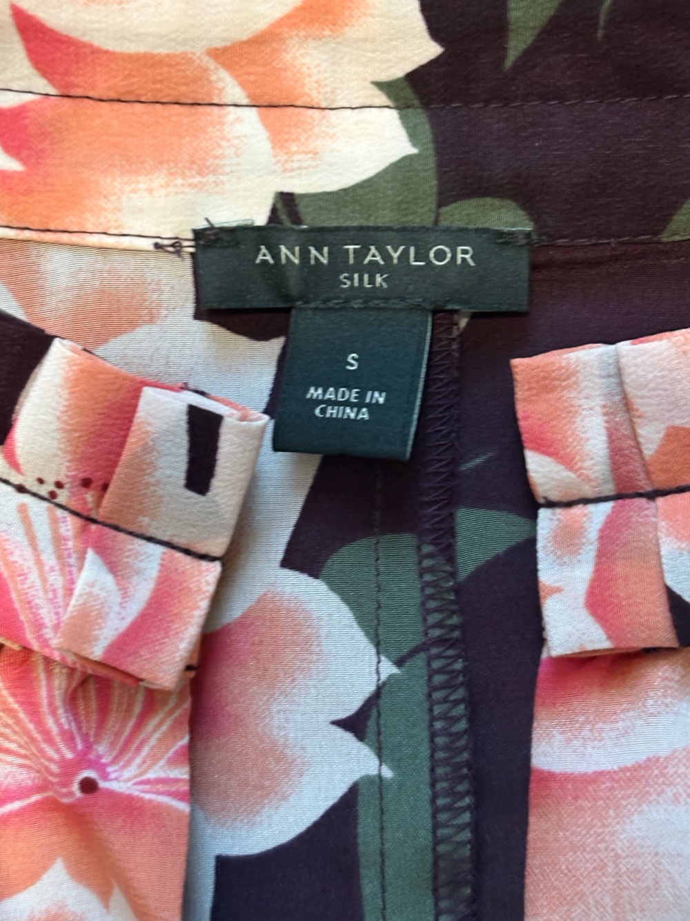 Ann Taylor Floral Bloomcore Silk Blouse Small Casual Corporate - Picture 2 of 3
